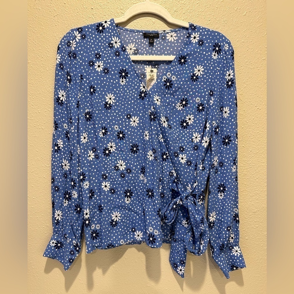 Talbots Blue Wave Daisy Dots Wrap Top Blouse Sz SP Petite cute long sleeve - NWT